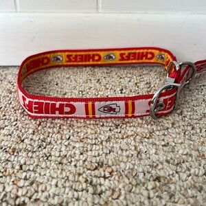 Double sided heavy duty chiefs dog collar. 31 inches long. Metal closure